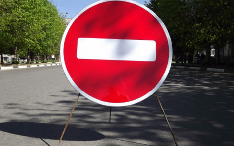 Сегодня на весь день перекрыто движение по Октябрьскому проспекту