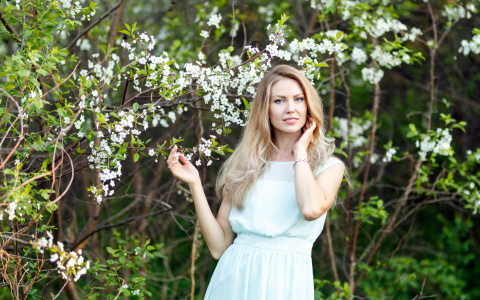 Выбираем "Мисс Весну"