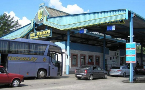 Владимирским футбольным фанатам запретили въезд на территорию Украины