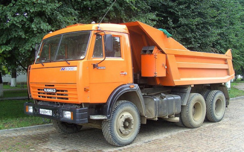 В Юрьев-Польском мужчина погиб, ремонтируя КАМАЗ