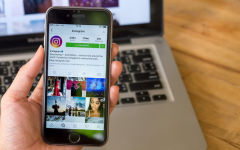 Instagram может разрешить выкладывать видео продолжительностью до часа