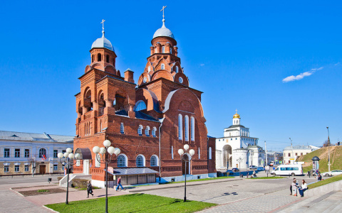 Комиссия из Министерства культуры инспектирует владимирский Музей хрусталя