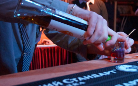 В Гусь-Хрустальном "накрыли" два бара, где незаконно продавали алкоголь