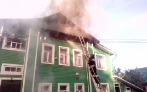 Рано утром в Вязниках полыхал жилой дом