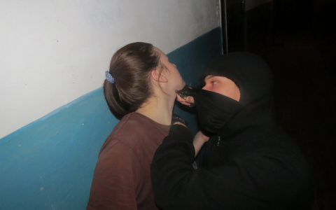 Ковровчанин угрожал расправой девушке из-за тысячи рублей