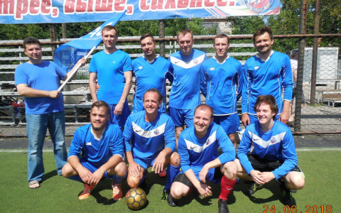 Между владимирскими агентствами недвижимости состоялся напряженный футбольный матч