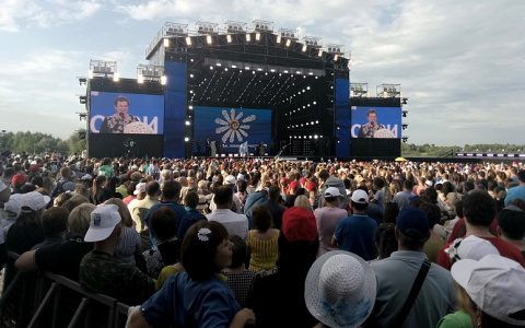 В Муроме с большим размахом отметили День семьи, любви и верности