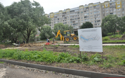 В августе состоится реновация Никитского сквера и Комиссаровского пруда