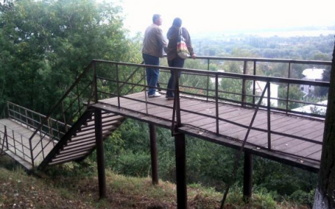 Лестницу на вокзал "доведут до ума"