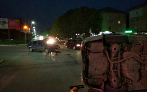 В аварии под Владимиром перевернулся легковой автомобиль