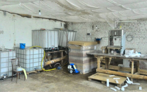 В Судогде обнаружили более 1000 бутылок паленого "элитного" алкоголя