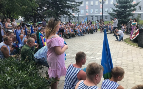 Во Владимире торжественно отметили день ВДВ