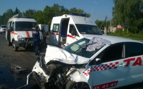 В аварии на "Пекинке" пострадали люди