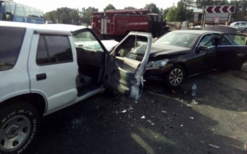 В Киржачском районе иномарки столкнулись лоб в лоб