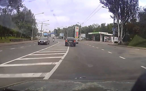 За выезд на встречную полосу предложили не наказывать лишением прав