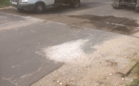 Смекалистые владимирцы нашли способ борьбы с ямами и пробками