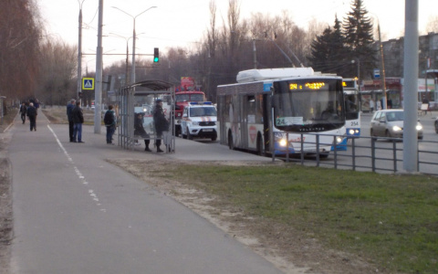 Жительница Владимира сломала предплечье в социальном автобусе