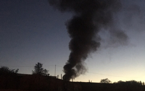 Люди напуганы гарью и дымом во Владимире (подборка фото)