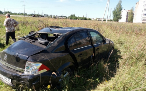 В Собинском районе легковушка улетела в кювет