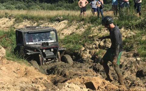 Под Муромом прошли соревнования внедорожников (фото, видео)