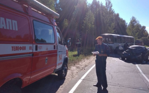 Автобус столкнулся с легковушкой под Ковровом