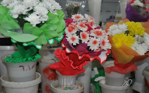 Названа стоимость самого дешевого букета ко Дню знаний