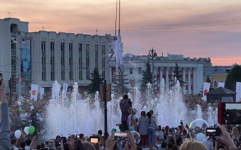 Во Владимире открыли светомузыкальный фонтан (фото, видео)