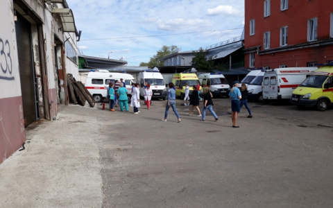 Во Владимире экстренно эвакуировали сотрудников станции Скорой помощи