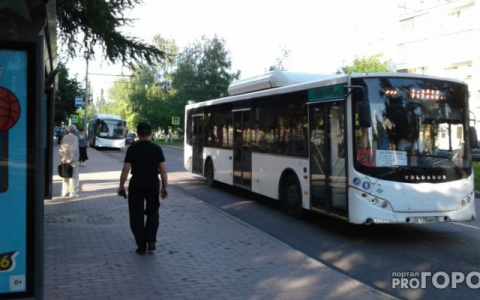 Двое парней из Суздаля ответят за акт вандализма на остановке