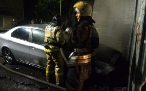 На улице Циолковского в Коврове произошел автопожар
