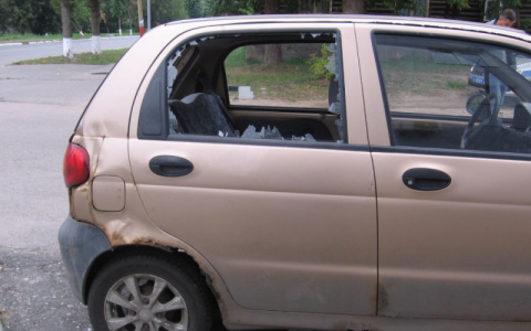 "Дэу Матиз" подвергся варварскому нападению в ночь на 1 сентября