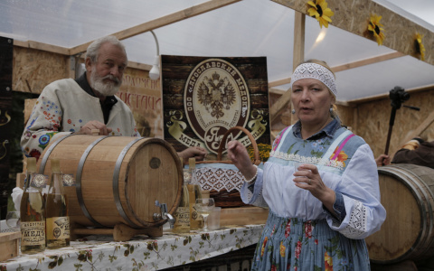 7 - 8 сентября Суздаль приглашает на гастрономический фестиваль "МедовухаФест"