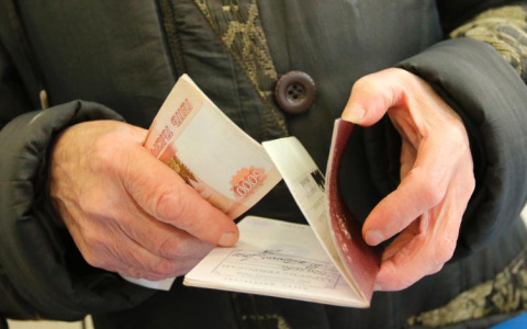 Путин внес поправки к законопроекту о повышении пенсионного возраста‍