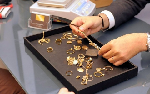 Ковровчанка напала на пенсионерку и спряталась в ломбарде