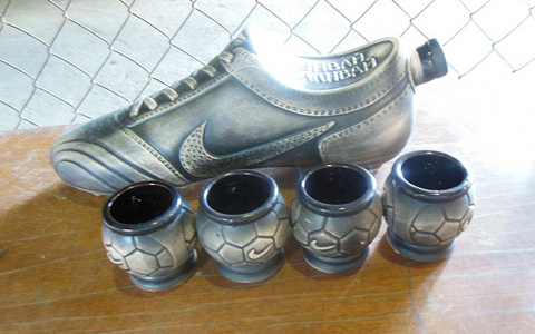 Украинцы пытались провезти во Владимир незаконные товары под чужим брендом