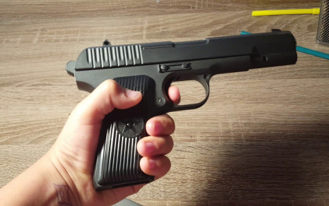 У жительницы Мурома украли диктофон, пистолет и мобильник