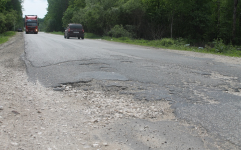 Стало известно, какие дороги во Владимирской области самые "убитые"