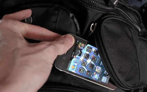 В Коврове рецидивист украл у спящего мобилу и сигареты