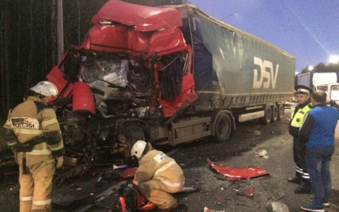 Крупная авария на повороте на Мстёру: есть пострадавшие