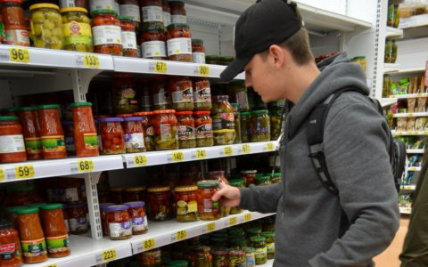 Владимирцев травят просрочкой в “Ашане”