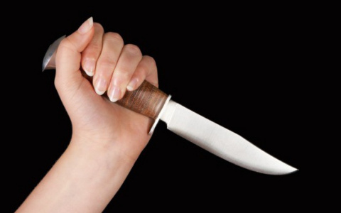 Ковровчанка заподозрила сожителя в измене и вонзила в него нож