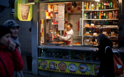 Почти на всех вокзалах Владимирской области торгуют без лицензии