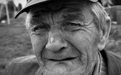 В Коврове мошенник «впарил» пенсионерам лампочек на 70 тысяч