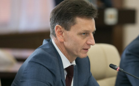 Владимир Сипягин предложил дать 100 млн рублей на капремонт школы в Камешково