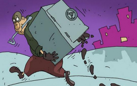 В Киржаче парень гулял по улице с украденным сейфом: что ему за это будет