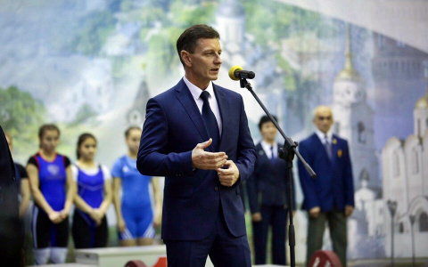 Владимир Сипягин предложил сэкономить 6 миллионов рублей на своих замах