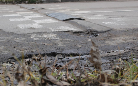 Минтранс рекомендует перекрасить разметку и поднять "зебры" на дорогах