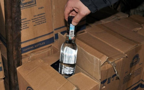 Пейте на «здоровье»: в Лакинске изъяли 150 коробок паленого алкоголя