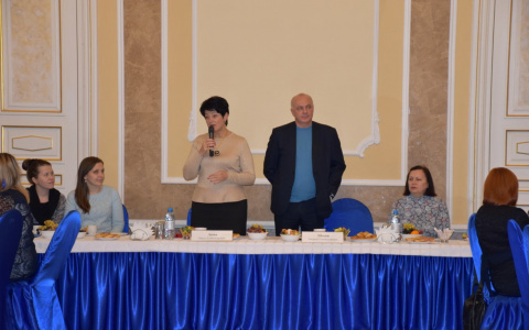 Андрей Шохин и Ольга Деева встретились с мамами Владимира