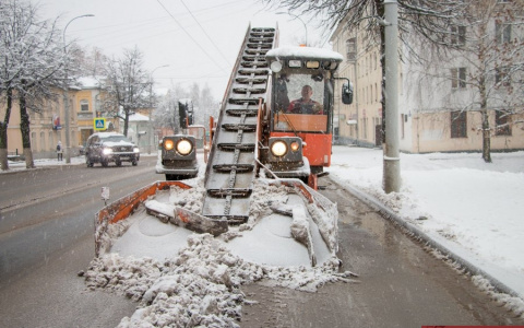 Владимирцев просят не парковать машины вдоль улиц